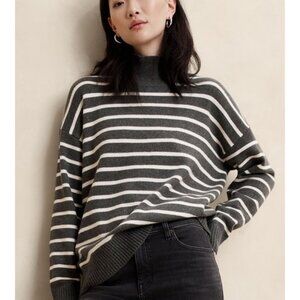 Banana Republic Charcoal Perfectly Soft Oversized Turtleneck Sweater/NWT/XL